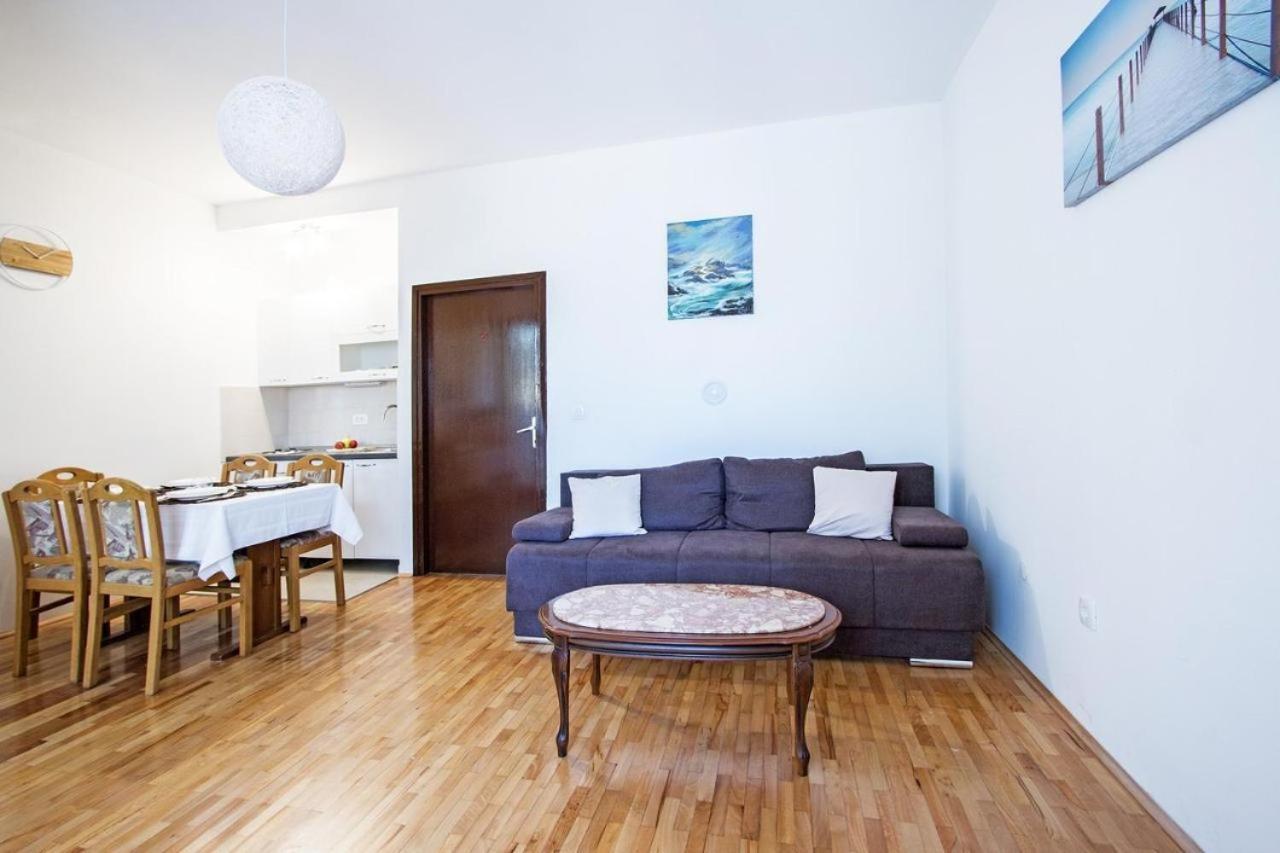 פרוי Apartment Andrejka מראה חיצוני תמונה
